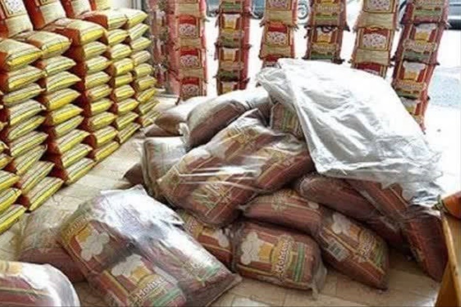 تصویر 156 تن، شکر و برنج تنظیم بازار در شهرستان مرودشت توزیع شد