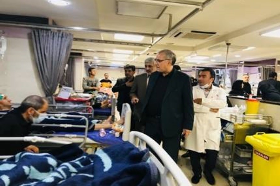 تصویر بازدید سرزده وزیر بهداشت از بیمارستان حضرت رسول اکرم(ص)