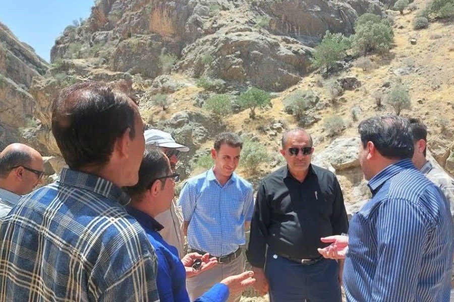 تصویر تکلیف وزارت نیرو برای تکمیل و بهره‌برداری از پروژه‌ خط انتقال آب شور گنبد نمکی کوهمره‌سرخی شیراز