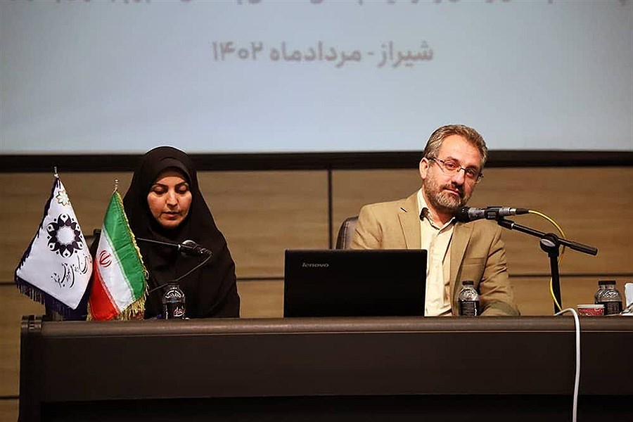 تصویر نخستین همایش تبیین سیاست های فرهنگ شهروندی با حضور فعال محیط زیست فارس