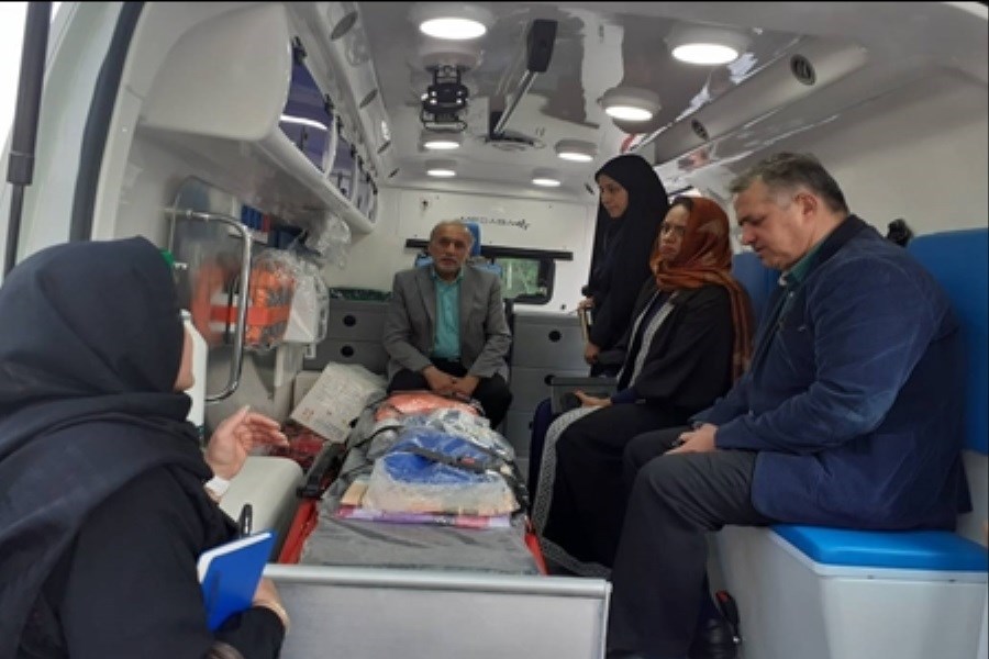 تصویر 2 دستگاه آمبولانس از سوی آژانس سازمان ملل متحد در امور مهاجرت به سازمان اورژانس کشور اهدا شد