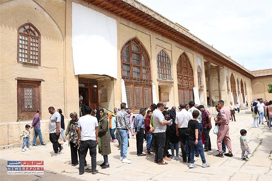 تصویر بیش از 350 هزار مسافر نوروزی از اماکن گردشگری فارس بازدید کردند