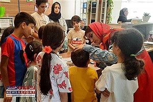 اجرای برنامه های کودکانه در کتابخانه حجاب شیرازی
