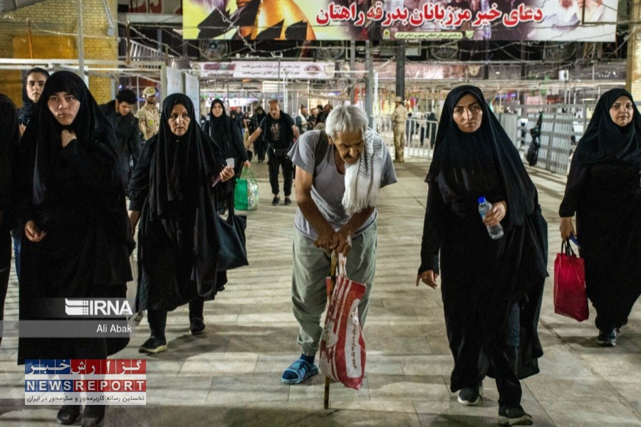 تصویر میهمانان آقا اندک اندک می رسند