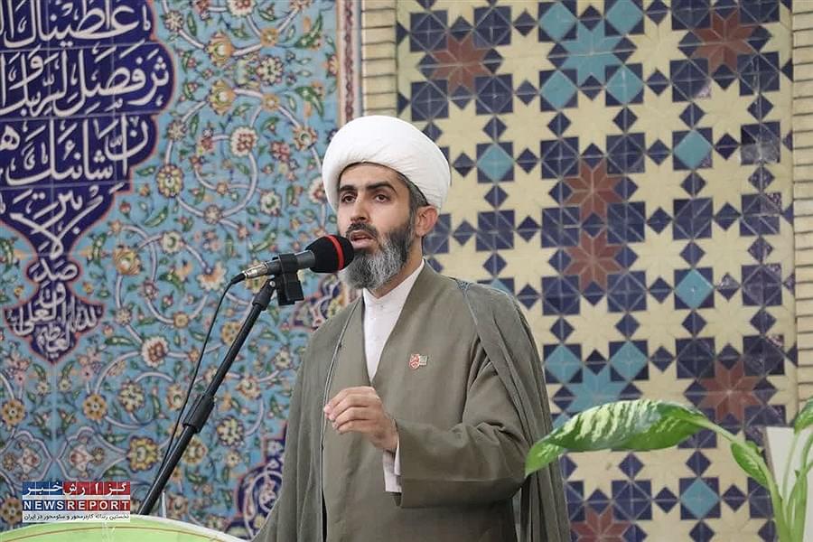 تصویر امام جمعه لامرد: صنایع به پیوست های اجتماعی و فرهنگی توجه کنند