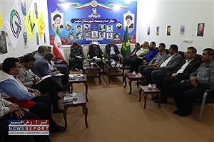 متولیان برگزارکننده دومین یادواره سرداران و ۱۶۶ شهید شهرستان توسط مجمع طلاب و فضلای شهرستان مهر تجلیل شدند