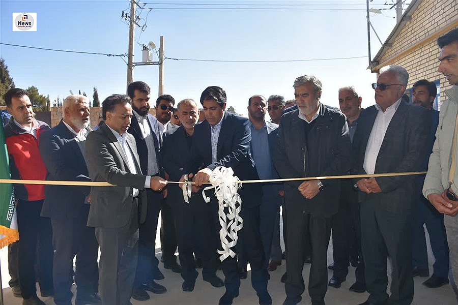 تصویر یک واحد صنعتی با سرمایه‌گذاری ۵۰۰ میلیارد ریال در شهرستان زرقان به بهره‌برداری رسید