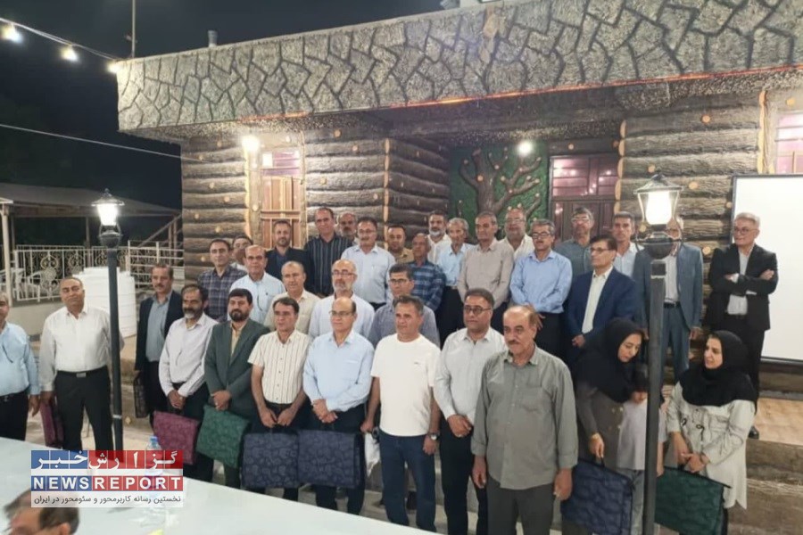 تصویر مکتب‌خانه دهه ۳۰ ترمان زنده شد &#47; آیین تجلیل از معلمانی که تاریخ ساختند
