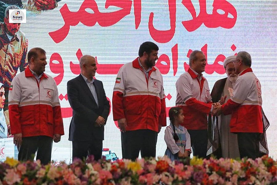 تصویر درخشش جمعیت هلال‌احمر استان فارس در نوروز۱۴۰۴