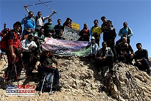 صعود پرافتخار کوهنوردان بافقی به بام گیلان