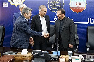 تفاهم‌نامه احداث 1000 مگاوات نیروگاه خورشیدی با بخش خصوصی به امضا رسید