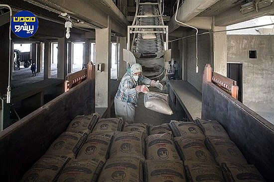 جنگ برق با تولید؛ صنایع فولاد و سیمان در خطر توقف