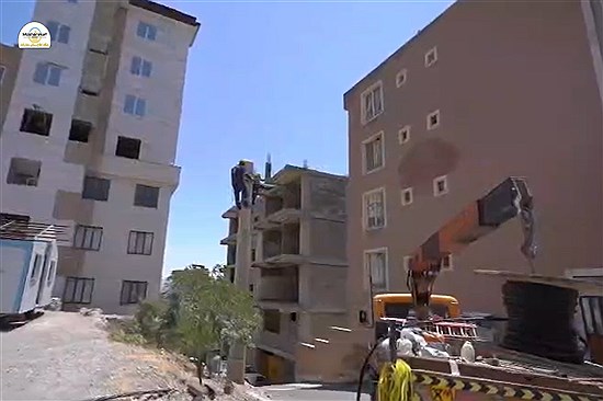 روشن ماندن چراغ خانه‌ها، نتیجه تلاش شبانه‌روزی کارکنان صنعت برق و همراهی مردم است