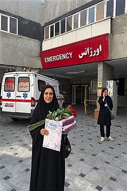 تصویر تجلیل از کادر درمان و پرستاران در نمایندگی‌های بنیاد آبشار عاطفه‌ها در استان تهران