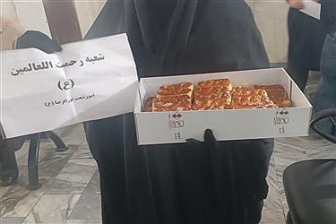 تصویر تجلیل از کادر درمان و پرستاران در نمایندگی‌های بنیاد آبشار عاطفه‌ها در استان تهران
