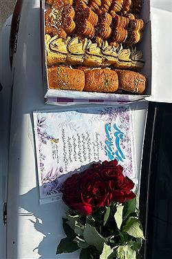 تصویر تجلیل از کادر درمان و پرستاران در نمایندگی‌های بنیاد آبشار عاطفه‌ها در استان تهران