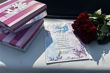 تصویر تجلیل از کادر درمان و پرستاران در نمایندگی‌های بنیاد آبشار عاطفه‌ها در استان تهران