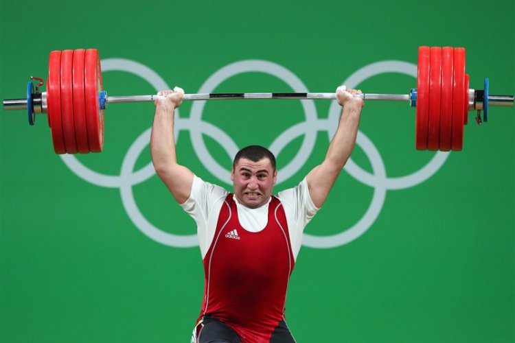 تصویر حادثه مرگبار در تصادف نایب قهرمان وزنه‌برداری المپیک