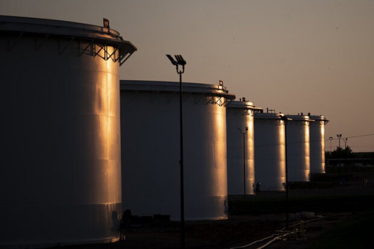 تصویر رشد قیمت نفت علیرغم تشدید کرونا در هند و ژاپن