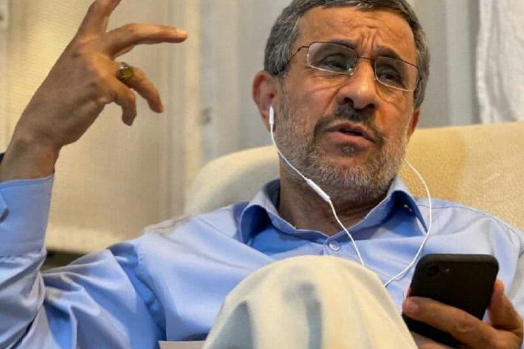تصویر پای احمدی‌ نژاد  به کلاب‌ هاوس باز شد