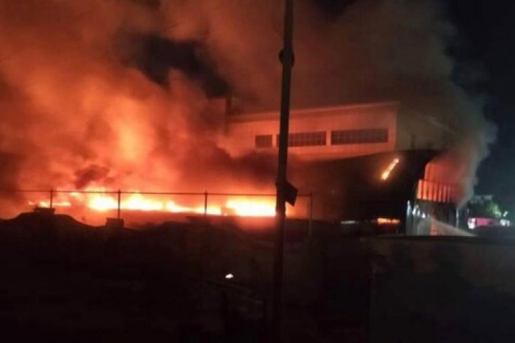 تصویر مدیران بیمارستان‌های آتش گرفته استعفای گروهی دادند