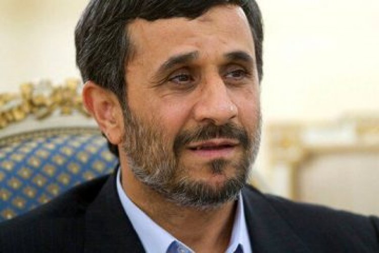 تصویر نامه پر سر و صدا و بلند بالای احمدی‌نژاد به روحانی