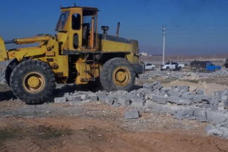 ساخت و ساز‌های غیر مجاز در اراضی کشاورزی مرودشت تخریب شد