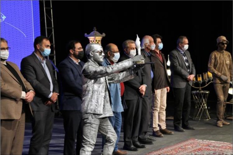 تصویر برگزیدگان پایان سی و دومین جشنواره استانی تئاتر فارس