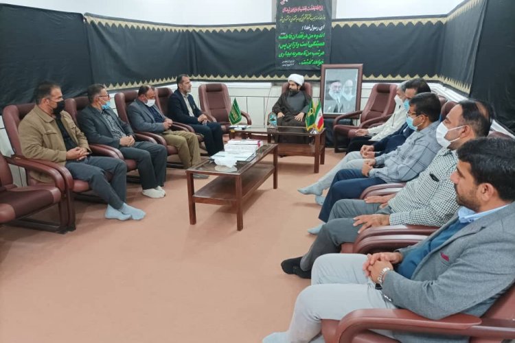 تصویر دیدار جمعی از خادمیاران رضوی با امام جمعه شهر مُهر