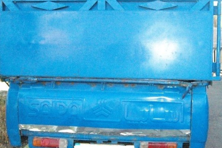 تصویر خودرو وانت زامیاد سرقتی در کازرون کشف شد