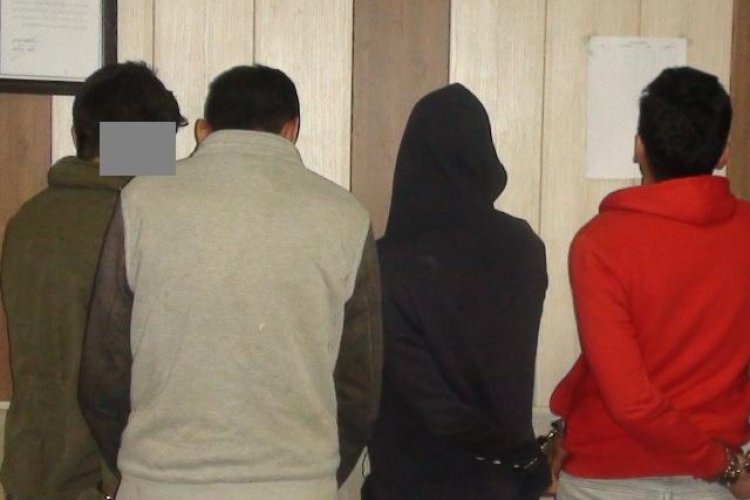 سارقان درون خودرو در قادرآباد روانه دادسرا شدند