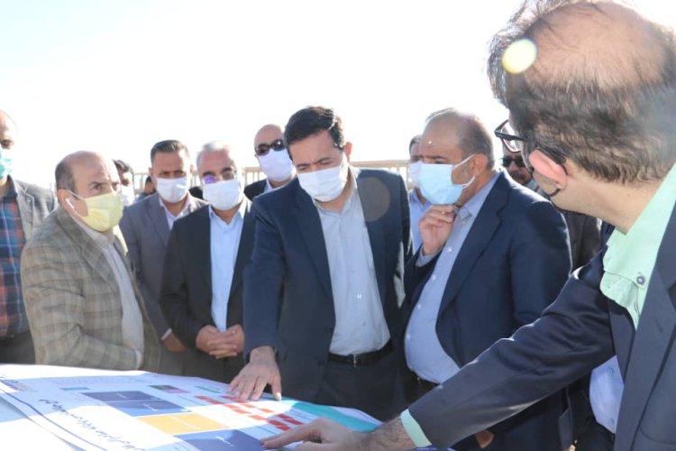 تصویر بررسی فرآیند اجرای پروژه پایانه صادراتی در فارس