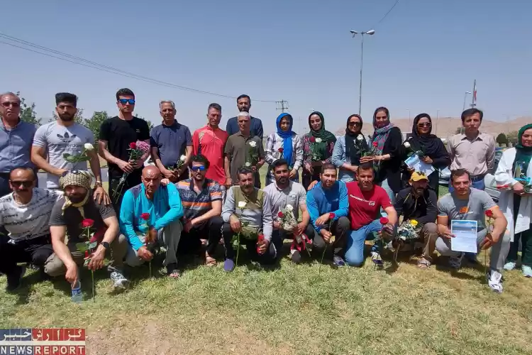 صعود کوهنوردان مرودشتی به قله آرارات ترکیه