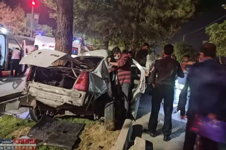 برخورد شدید و مرگبار خودروی سواری در بلوار مدرس شیراز