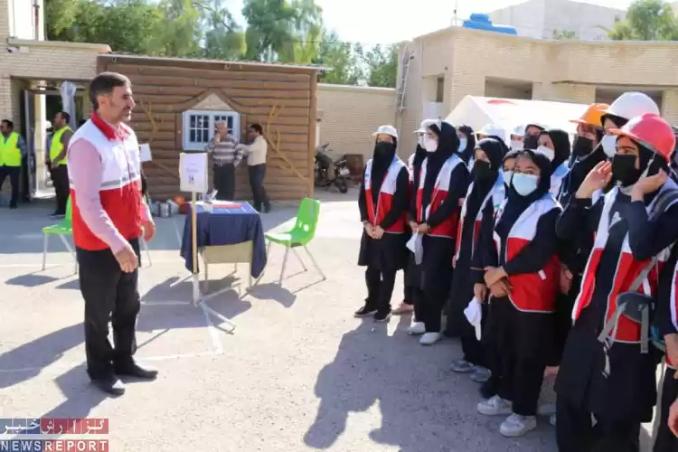 تصویر هشتم آذرماه زمان برگزاری مانور زلزله در 90 مدرسه فارس