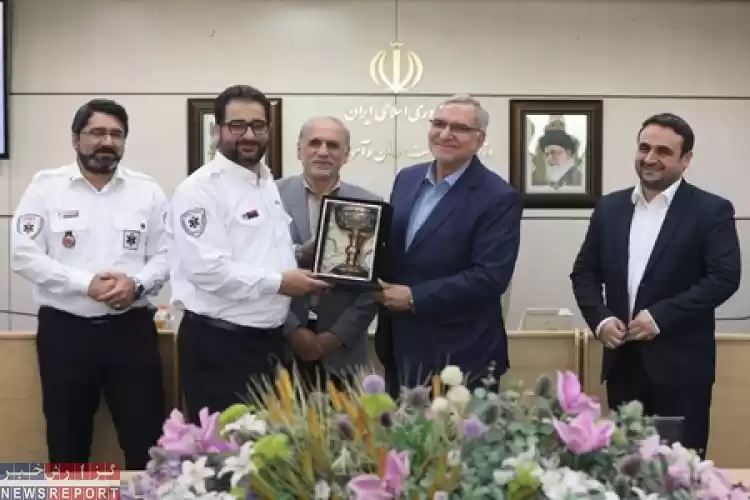 وزیر بهداشت از قهرمان اورژانس تهران تجلیل کرد