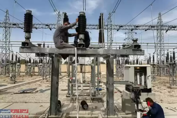 طرح توسعه ایستگاه‌های انتقال برق لارستان و زرین دشت اجرا شد